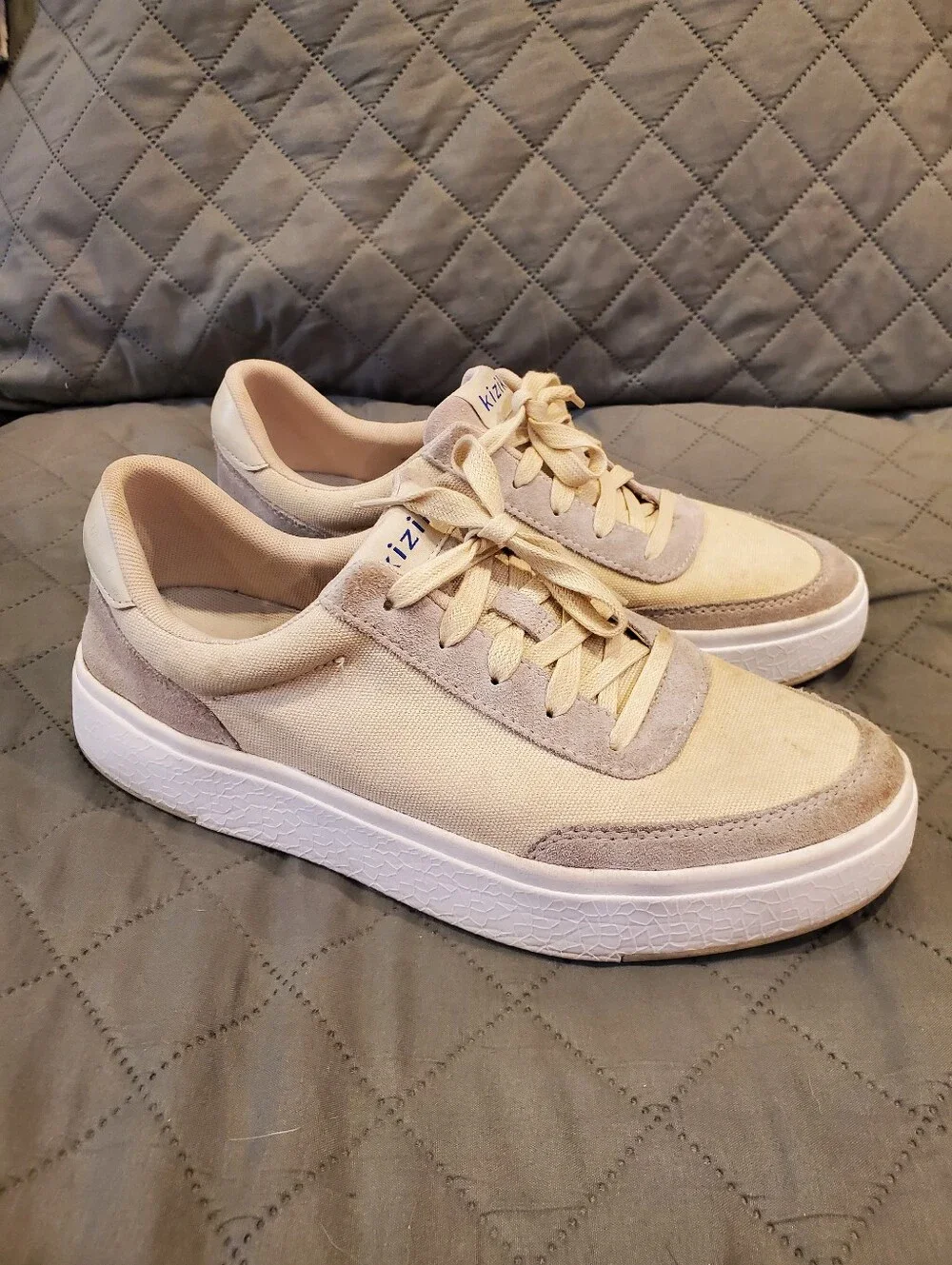 Kizik Casual Unisex Beige Lace-Up Sneakers Sz Mens 8.5 / Womens 10